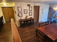 Cozy condo, Family- friendly just completely remodeled. SKI IN -SKI OUT!! Hotels in Middlecreek Township