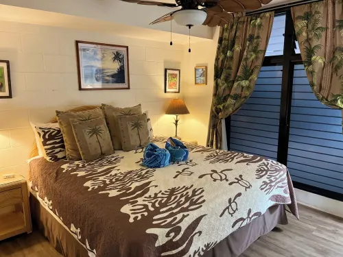 Awesome Maui Oceanfront! Spectacular sunsets! 1Bed/1Bath of Hawaiiana