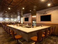Ramada by Wyndham Elko Hotel at Stockmen's Casino - bar