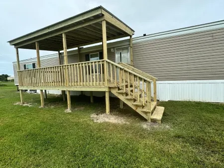 Nautical Sun 3/2 Close to Front Beach