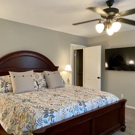 3 Bedroom Townhome in Excellent Location