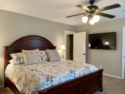 3 Bedroom Townhome in Excellent Location Hôtels à proximité de : Alice F. Keene District Park