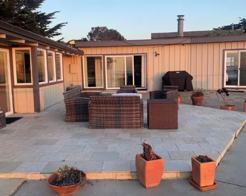 Tranquil Oceanfront Retreat with Breathtaking Views Hotels in Moss Beach