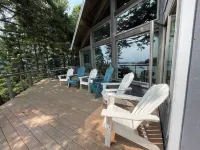 Morningside. Waterfront home with seasonal dock and float, Pet friendly!