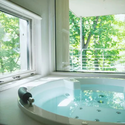 Coq Hotels near نهر تويوهيرا
