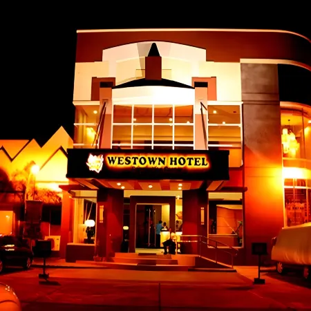 MO2 Westown Hotel - Mandalagan