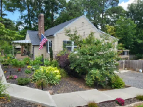 Relaxing sanctuary and getaway. Pet friendly!