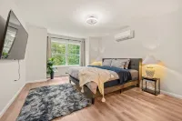 Stylish Townhome | Perfect for Family Gatherings & Events