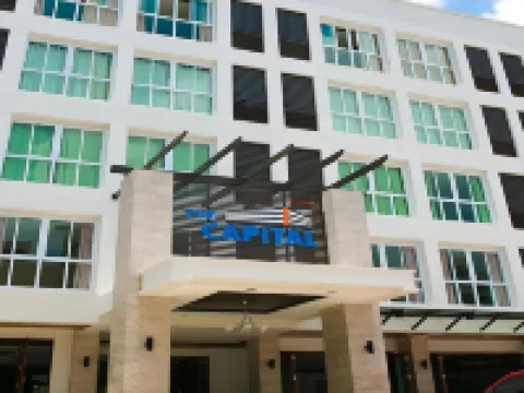 เดอะ แคปิตอล โฮเต็ล