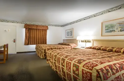 Monterey Fairgrounds Inn
