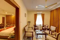 Hotel Floral Park فنادق في Pala