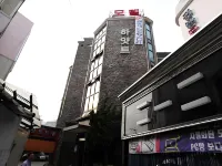 Hyatt Motel