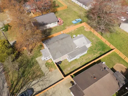5 Min. from Elon w/in Unit Washer + Dryer - Fast Wi-Fi - Smart TVs