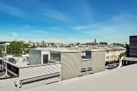 Trendy Fishtown 2B/2.5B w/ Parking & Roof Deck!