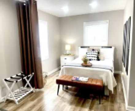 Central Location /3 Miles to Beech Bend & Wku /Garage / Firepit /King Bed /Games