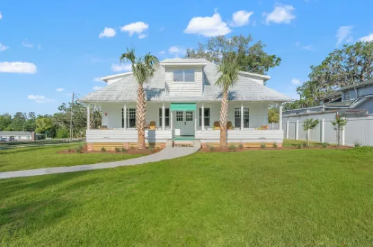 The Florida Cracker "THE PARKER HOUSE"  Charming home in Brooksville,FLORIDA