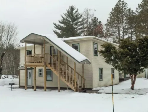 Close Counts for all your fun! OR relaxing time. Hotels in Dell Prairie