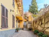 Lungolago Hotels in Lecco