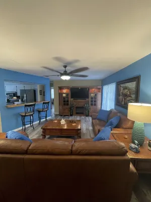 Orlando Theme Parks - Beaches - Port Canaveral - Space Center Hotels in Deltona