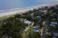 Private Rooftop/Walk to Beach / Parking /Chef Kitchen