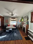 Cozy 1-bedroom lovenest in Covington with AC, WiFi pet-friendly fenced backyard