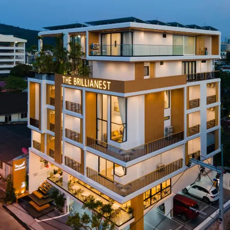 The Brillianest Gallery Hotel Hatyai Отели рядом с достопримечательностью «Технический Колледж Хат Яй»