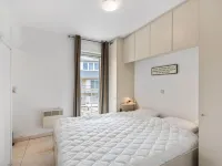 Apartment Near Zeedijk Beach