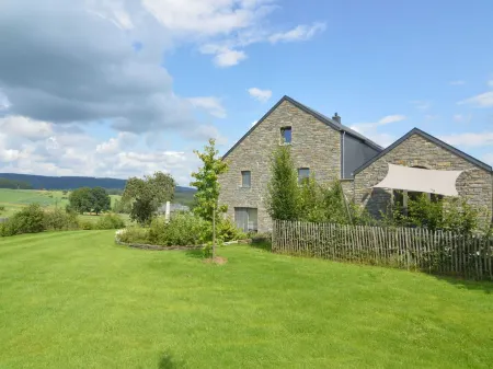 Scenic Cottage in Rahier, Cleaning Included