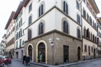 馬莫弗洛倫薩 - 波希米公寓 聖神大殿住宿飯店