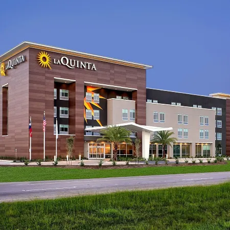 La Quinta Inn & Suites by Wyndham Texas City I-45