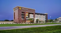 La Quinta Inn & Suites by Wyndham Texas City I-45 Hotels in Texas City