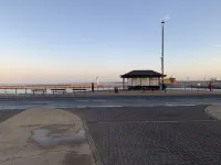 Lovely 2-Bed Apartment in Wallasey, Sleeps 4 Hotels in Wallasey