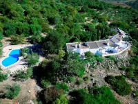 Casas Rurales Los Algarrobales Hoteles en Montecorto