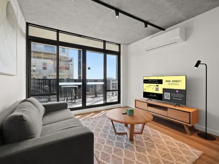 Rambla at Solarino House Отели в г. Брансуик