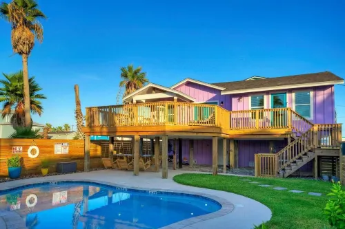 Barefoot Salty by AvantStay Private Pool