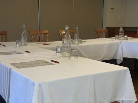 Colonial Motel Richmond Отели в г. Маунтин Лагун