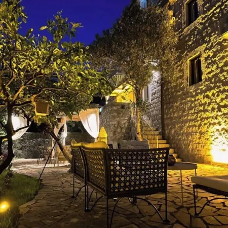 SERENİTA Stone House