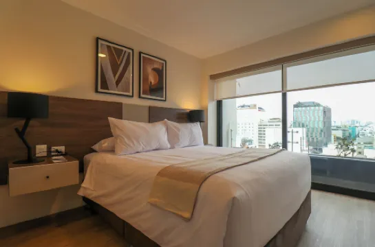 Liven in Miraflores by Wynwood House