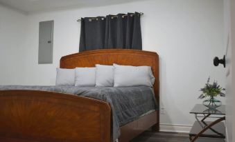 Family Luxury Home With Pool in Mcallen Near by Hospitals and Stores