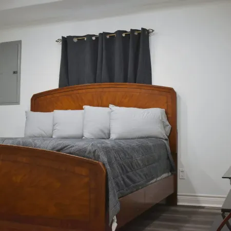Family Luxury Home With Pool in Mcallen Near by Hospitals and Stores