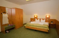 Gasthof Zur Mühle Hotels in Kirchhatten