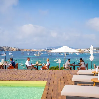 Ocean Drive Talamanca Hoteles cerca de Faro de Punta Grossa