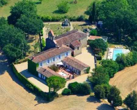 Presbytère de Jonquiere Hotels in Lavaur