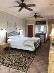The Independent Inn - Locally Owned - 陽台