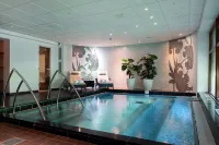 Elite Park Avenue Hotel - Pools