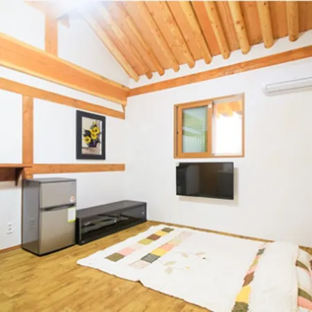 Suncheon Moonlight Love Hanok Pension