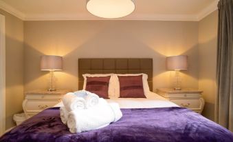 Joivy Gorgeous Stockbridge Apt with Underground Parking