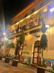 Friends Hotel & Rooftop - Historic Center & Museums Hoteles en 