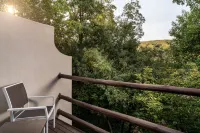 Mount Grace Hotel & Spa - Mountain view