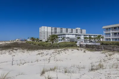 Plantation East 1103 Hotels near The Pines Park Public Boat Launch